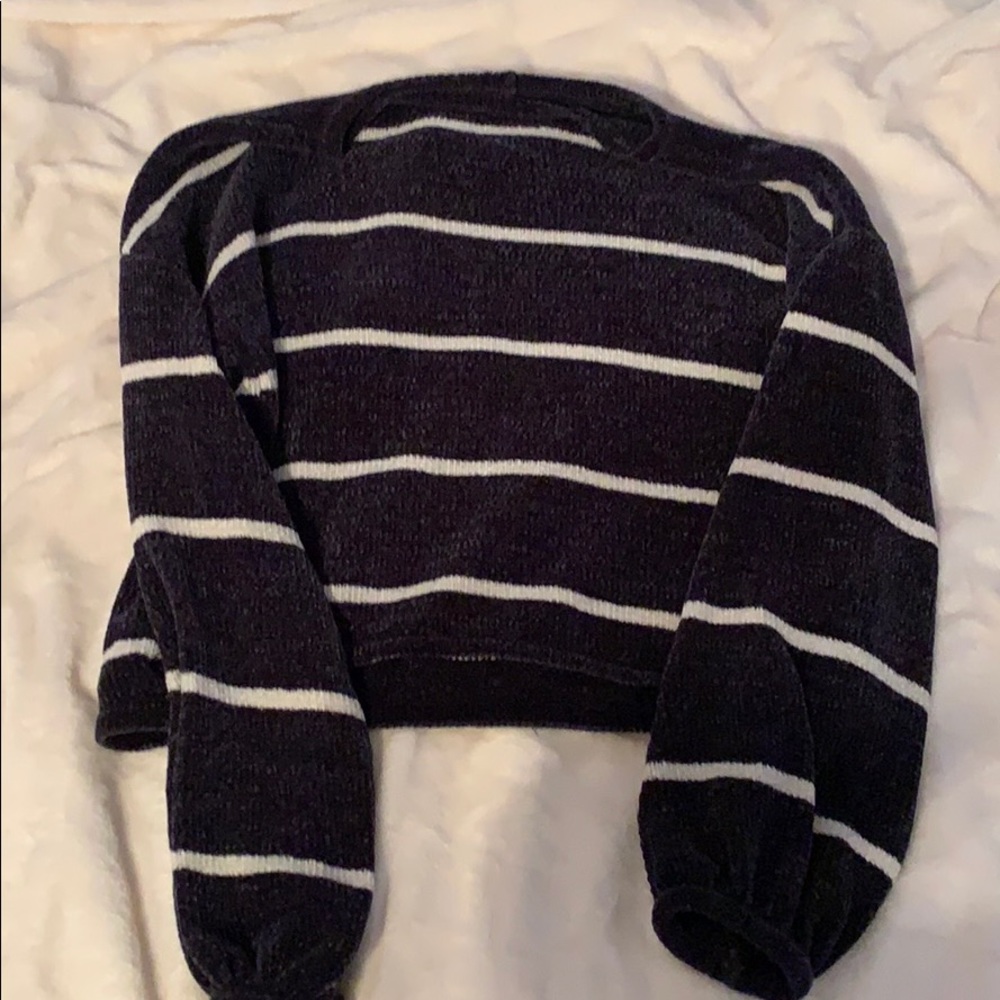 Cropped sweater